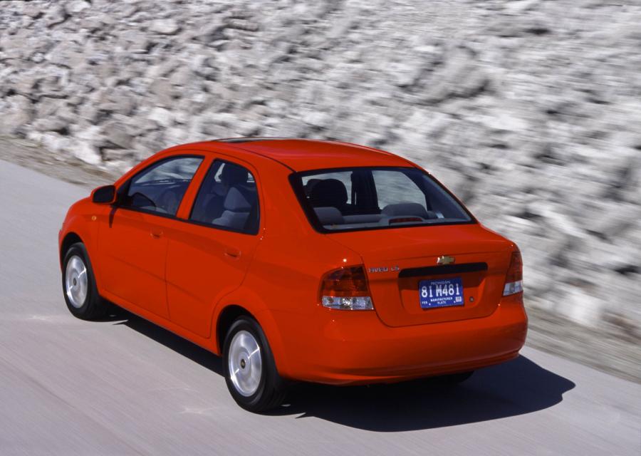  Chevrolet Aveo Sedan 2005 года  (фото 20 из 23)